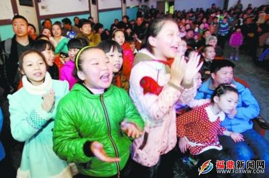 看到自己喜歡的節(jié)目獲獎，孩子們歡呼雀躍。.jpg