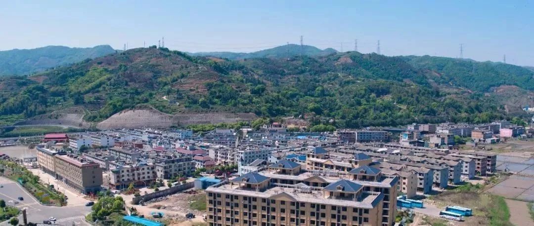 從年人均收入100元到25000元，這個村打了一場漂亮的“翻身仗”
