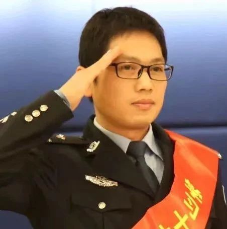 【警察故事】他曾經跨過山和大海，也穿過人山人海