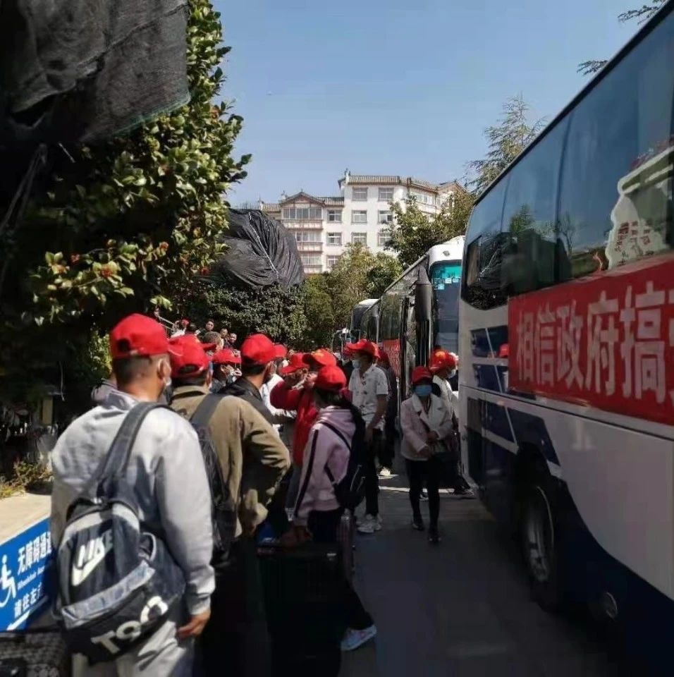“點對點”訂制，專車護送！一批外地務工人員來鼎就業(yè)